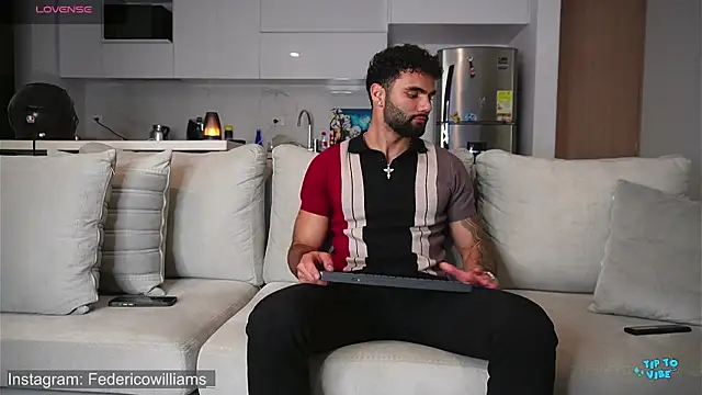 Derek w online show from 21, 12, 2025