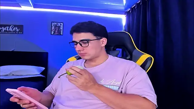 owengray2n online show from 12, 10, 2025