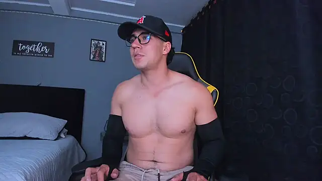 owengray2n online show from 30, 11, 2025