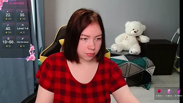 Emily Amorre online show from 9, 9, 2025