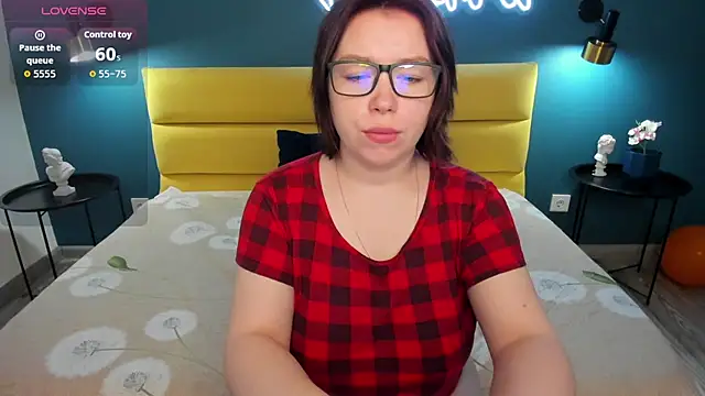 Snapshot of Emily_Amorre chatting on 15, 7, 2026 Emily Amorre online show from 15, 7, 2026