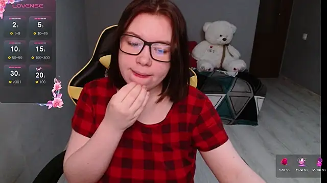 Emily Amorre online show from 24, 9, 2025