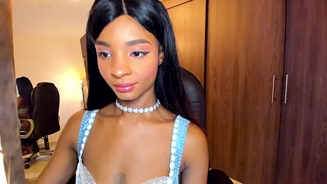 Snapshot of alikahouston4 chatting on 10, 9, 2025 alikahouston4 online show from 10, 9, 2025