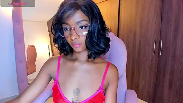 Snapshot of alikahouston4 chatting on 18, 5, 2026 alikahouston4 online show from 18, 5, 2026