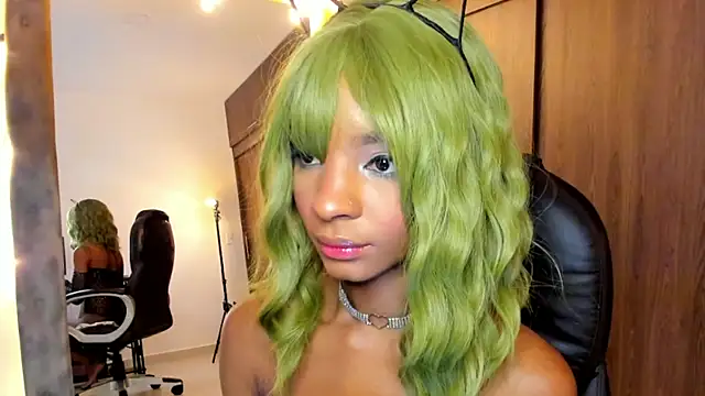 Snapshot of alikahouston4 chatting on 1, 2, 2025 alikahouston4 online show from 1, 2, 2025