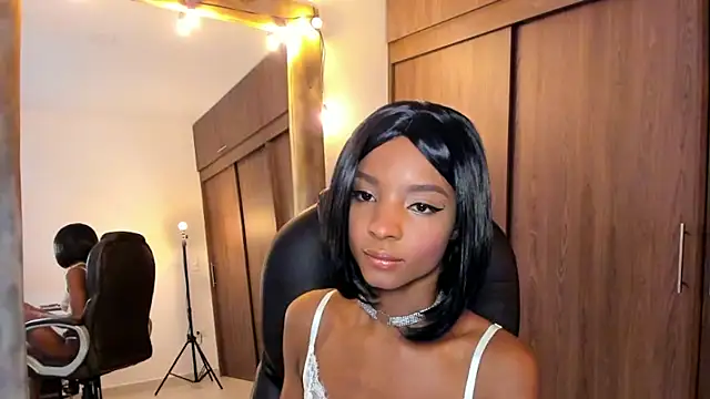 Snapshot of alikahouston4 chatting on 6, 2, 2025 alikahouston4 online show from 6, 2, 2025