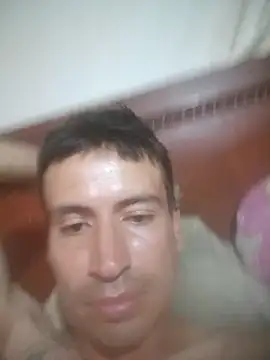 Snapshot of Vergon2cm chatting on 3, 11, 2025 Vergon2cm online show from 3, 11, 2025