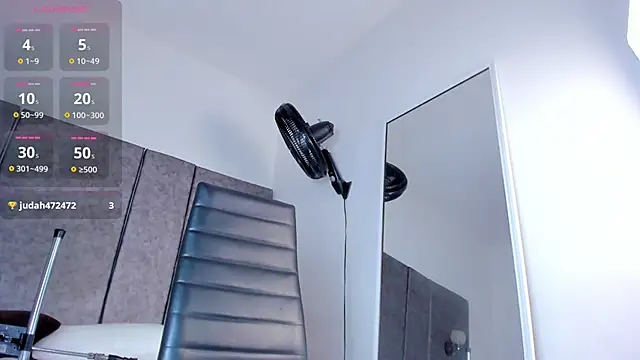 SelenaGmez online show from 21, 12, 2025