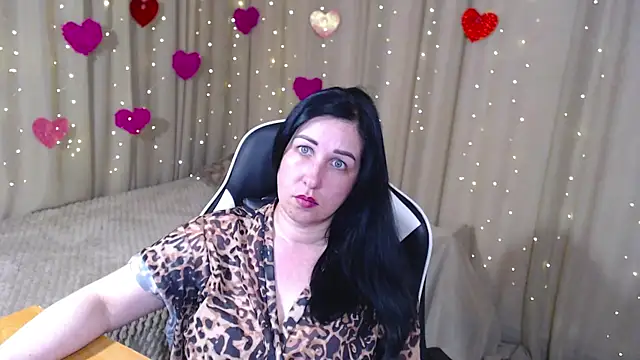 Snapshot of JillStevens chatting on 5, 5, 2026 JillStevens online show from 5, 5, 2026