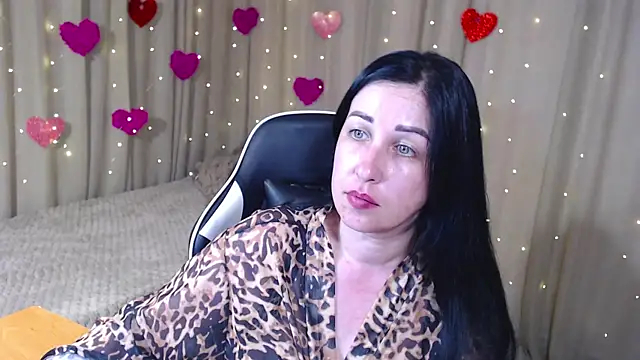 Snapshot of JillStevens chatting on 6, 5, 2026 JillStevens online show from 6, 5, 2026