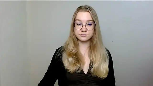 Snapshot of cindi_hot chatting on 30, 4, 2026 cindi hot online show from 30, 4, 2026