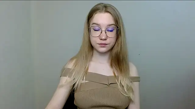 cindi hot online show from 22, 4, 2026