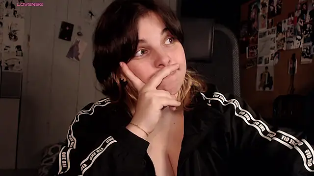 Saya sweet online show from 30, 11, 2025