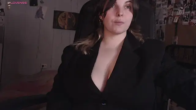 Snapshot of Saya_sweet chatting on 12, 7, 2026 Saya sweet online show from 12, 7, 2026