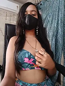 Snapshot of Parinaaz18 chatting on 23, 7, 2026 Parinaaz18 online show from 23, 7, 2026
