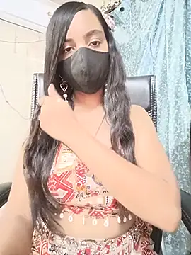 Snapshot of Parinaaz18 chatting on 21, 7, 2026 Parinaaz18 online show from 21, 7, 2026