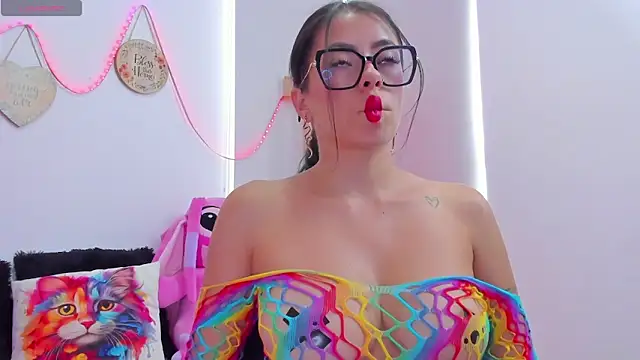 EmillySanders online show from 16, 12, 2025