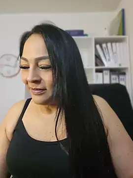 Snapshot of Gina_Myers chatting on 20, 7, 2026 Gina Myers online show from 20, 7, 2026