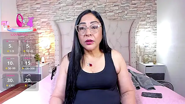 Snapshot of Gina_Myers chatting on 10, 10, 2025 Gina Myers online show from 10, 10, 2025