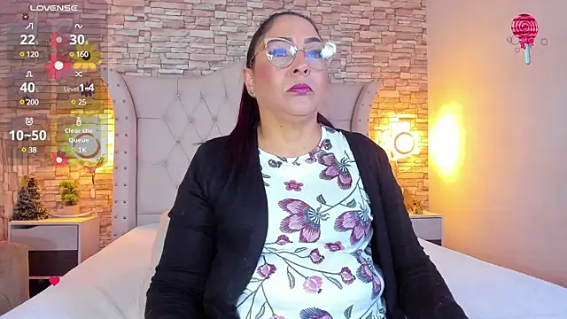 Snapshot of Gina_Myers chatting on 5, 2, 2025 Gina Myers online show from 5, 2, 2025
