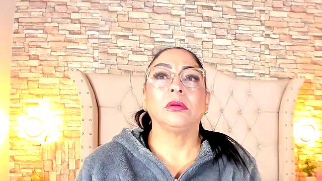 Snapshot of Gina_Myers chatting on 18, 9, 2025 Gina Myers online show from 18, 9, 2025