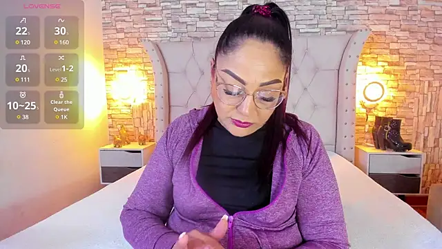 Snapshot of Gina_Myers chatting on 8, 3, 2025 Gina Myers online show from 8, 3, 2025