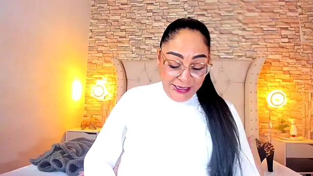 Snapshot of Gina_Myers chatting on 1, 10, 2025 Gina Myers online show from 1, 10, 2025