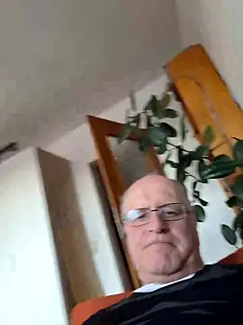 Milkasahne64 online show from 9, 2, 2026