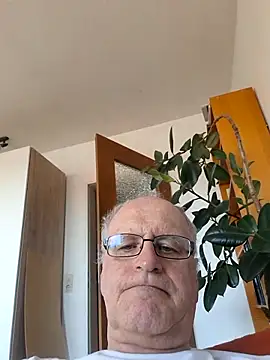 Milkasahne64 online show from 27, 5, 2026