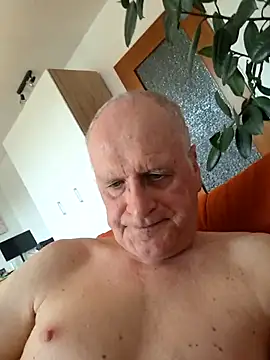 Milkasahne64 online show from 17, 4, 2026