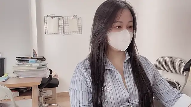 Bamboo Swetie online show from 18, 9, 2025