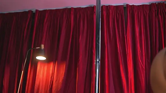 Evelyn Evyyy online show from 5, 11, 2025