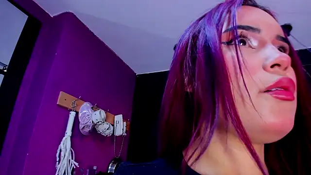 Alexa Slave online show from 4, 12, 2025