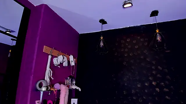 Snapshot of Alexa_Slave chatting on 7, 11, 2025 Alexa Slave online show from 7, 11, 2025