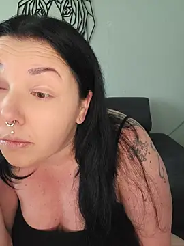Snapshot of -BonnieBlack- chatting on 18, 5, 2026 -BonnieBlack- online show from 18, 5, 2026