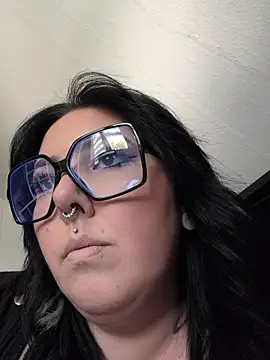 -BonnieBlack- online show from 4, 4, 2026