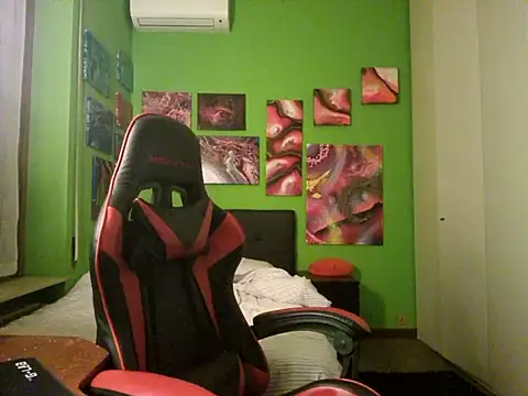 Snapshot of MASTERMONEY chatting on 31, 10, 2025 MASTERMONEY online show from 31, 10, 2025