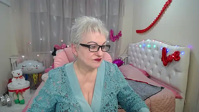 KayleSmoll online show from 12, 3, 2025