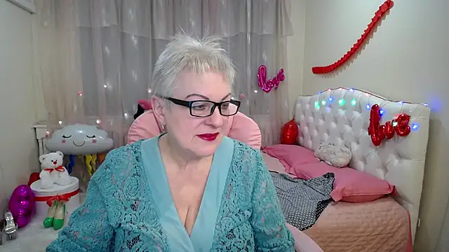 KayleSmoll online show from 23, 2, 2025
