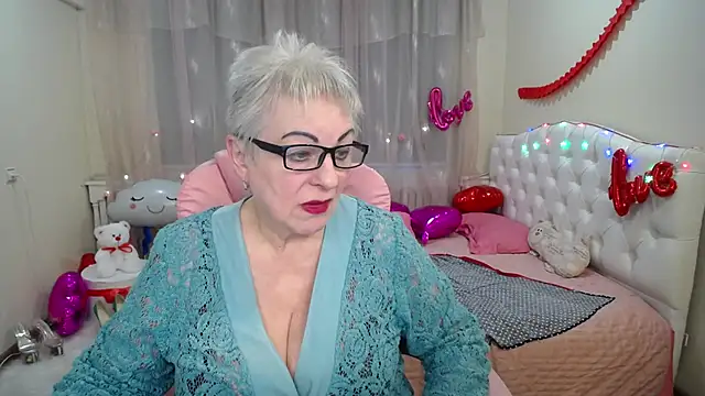 KayleSmoll online show from 2, 3, 2025