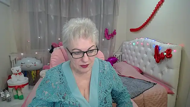 KayleSmoll online show from 12, 3, 2025