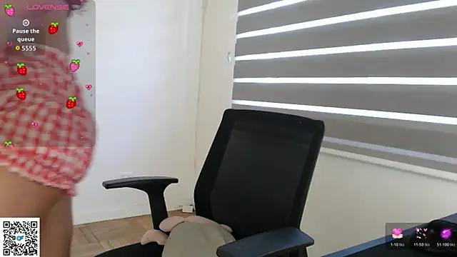 cinnamon rosa online show from 8, 2, 2026