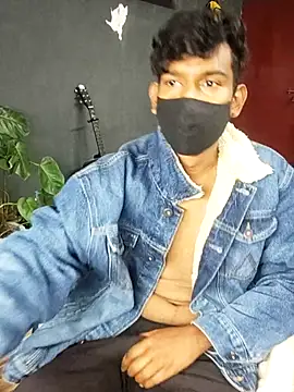 Snapshot of richardjames95 chatting on 18, 11, 2025 richardjames95 online show from 18, 11, 2025