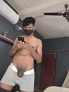 Snapshot of richardjames95 chatting on 28, 10, 2025 richardjames95 online show from 28, 10, 2025