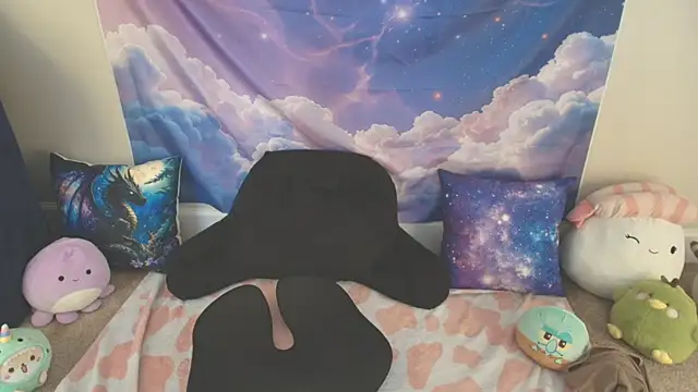 MilkyBunny online show from 13, 4, 2026
