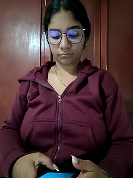 Sofythom1 online show from 4, 2, 2026