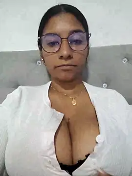 Sofythom1 online show from 15, 3, 2026