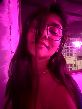 Sofythom1 online show from 4, 3, 2025