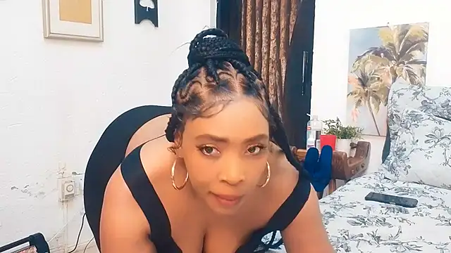 GiantBootyMilf online show from 17, 5, 2026
