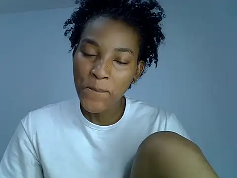 Snapshot of cute-alexis chatting on 18, 9, 2025 cute-alexis online show from 18, 9, 2025